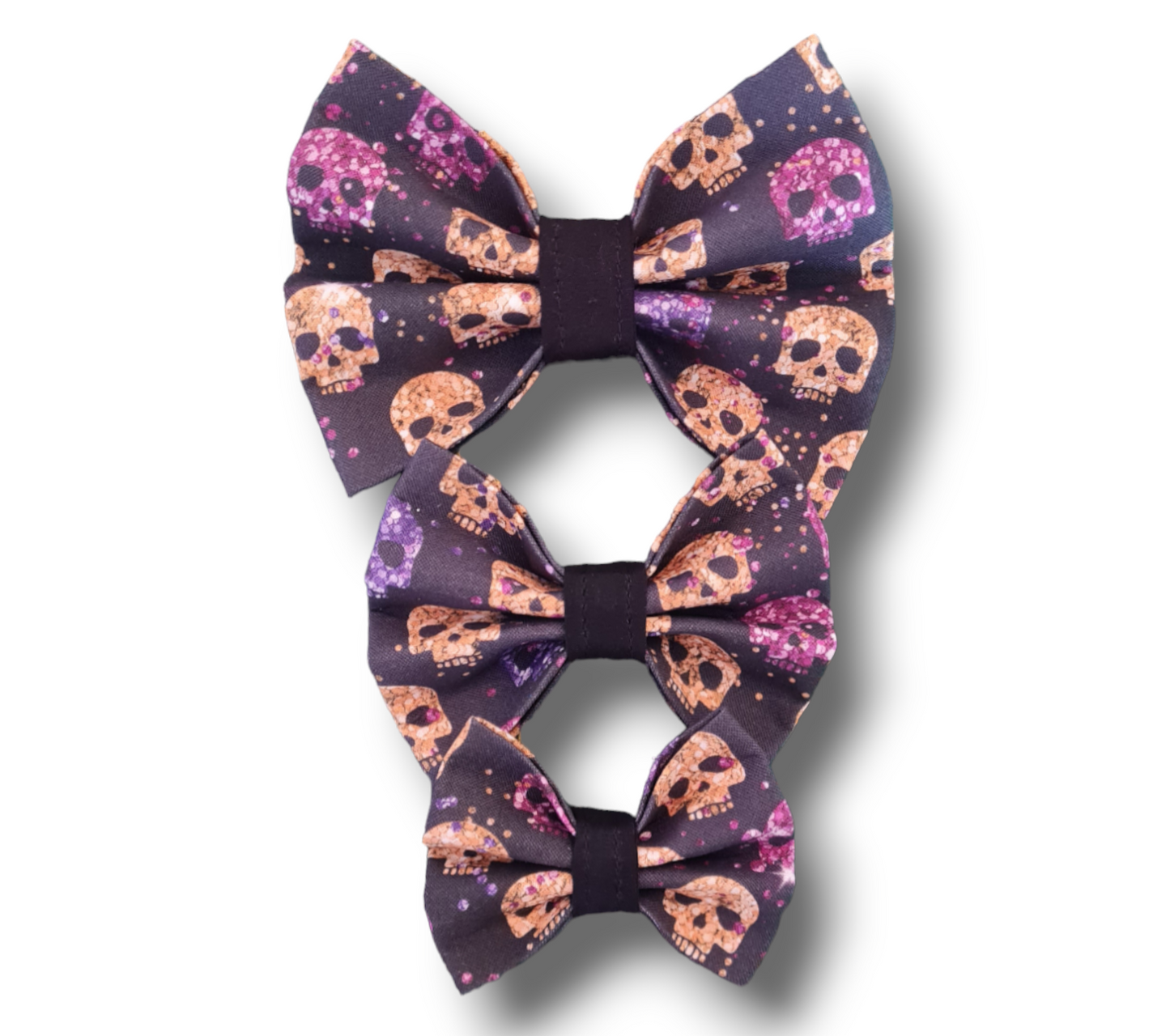 Halloween glitter look skulls bow tie