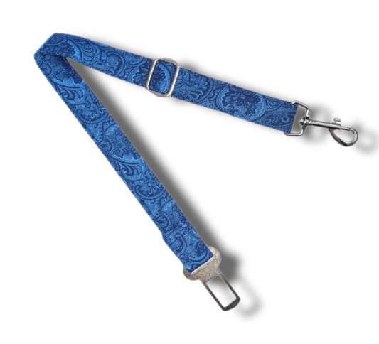 Dog seatbelt -blue paisley