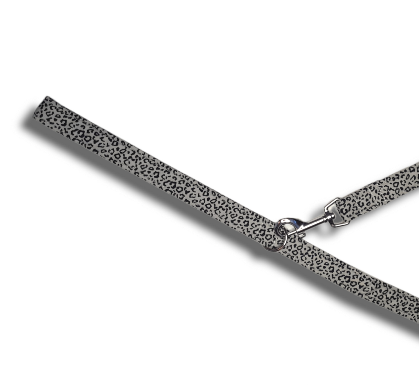 Silver leopard print dog collar/lead